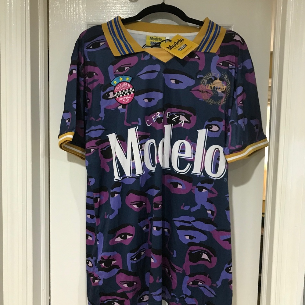 Kid Super Studios Modelo soccer outfit